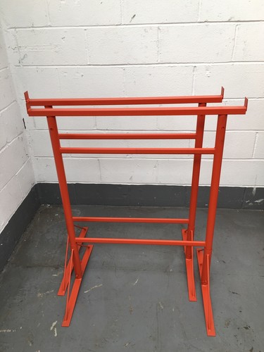Size 3 adjustable - x,